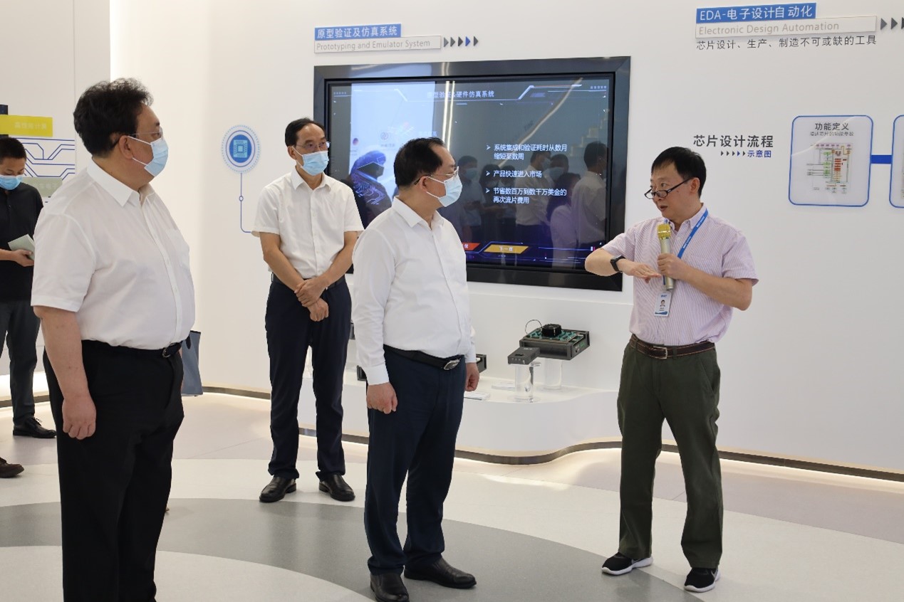 深圳市人大常委会骆文智主任一行赴大满贯PG集团调研